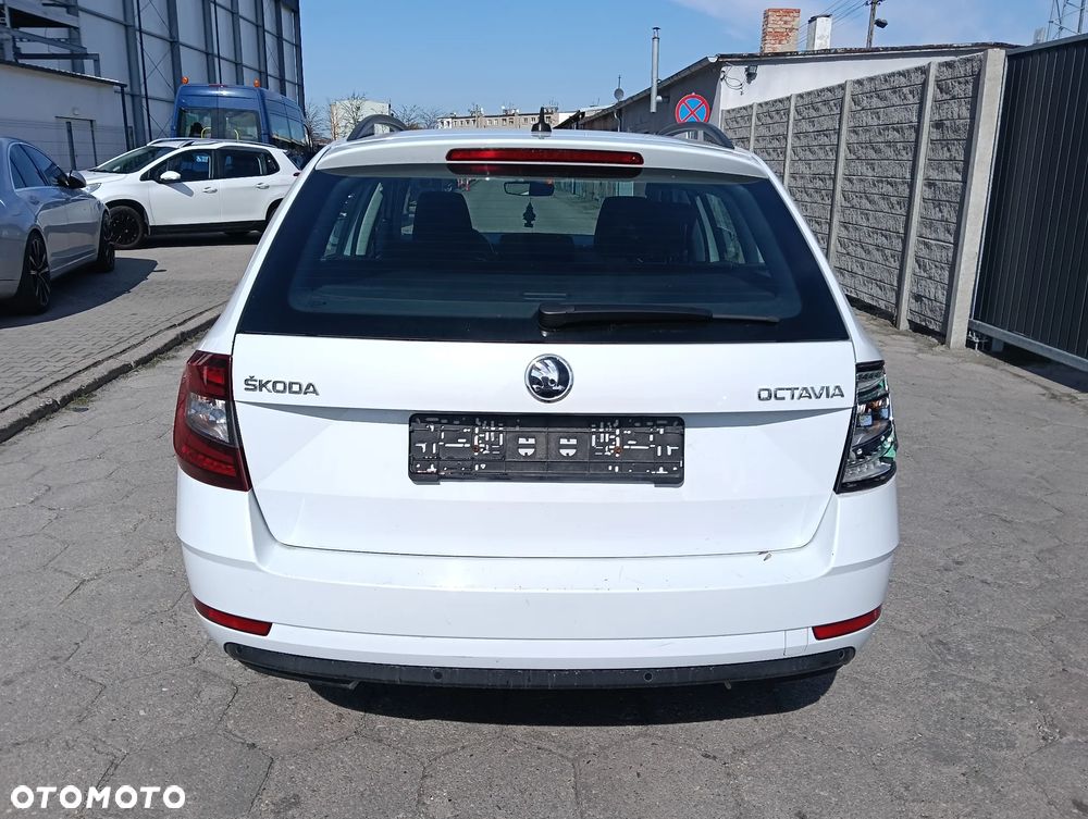Skoda Octavia 1.6 TDI Premium Edition - 13