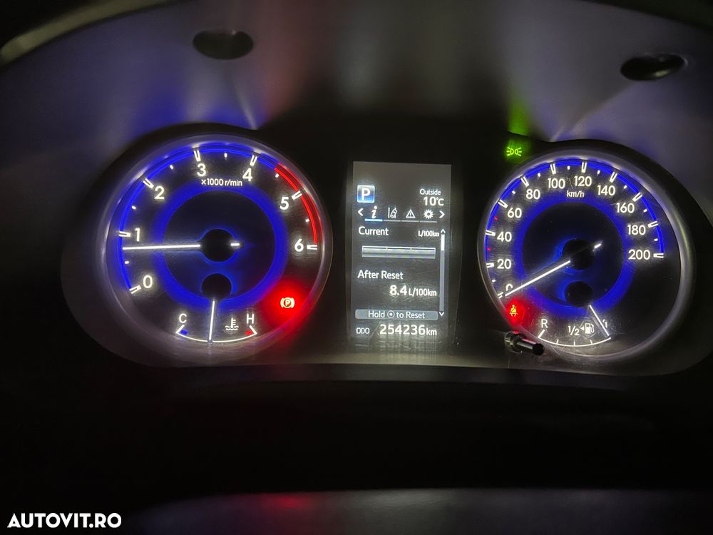 Toyota Hilux 4x4 Double Cab A/T cu Safety Sense Style - 22