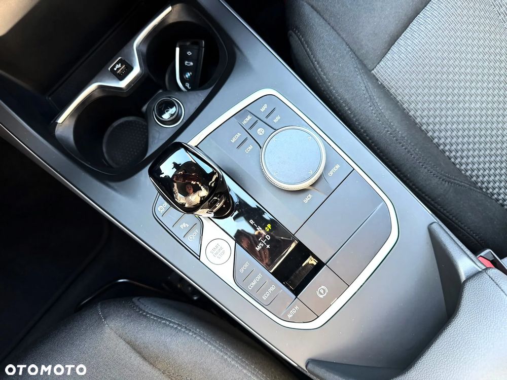BMW Seria 1 118i - 16
