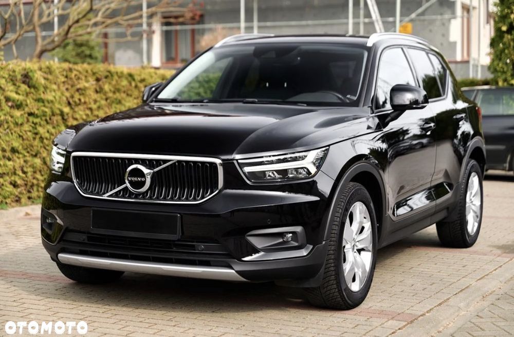 Volvo XC 40 T3 Momentum Pro - 4