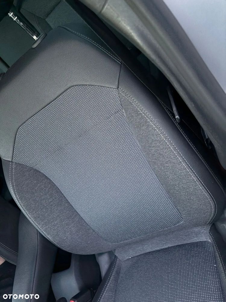 Opel Crossland X - 8