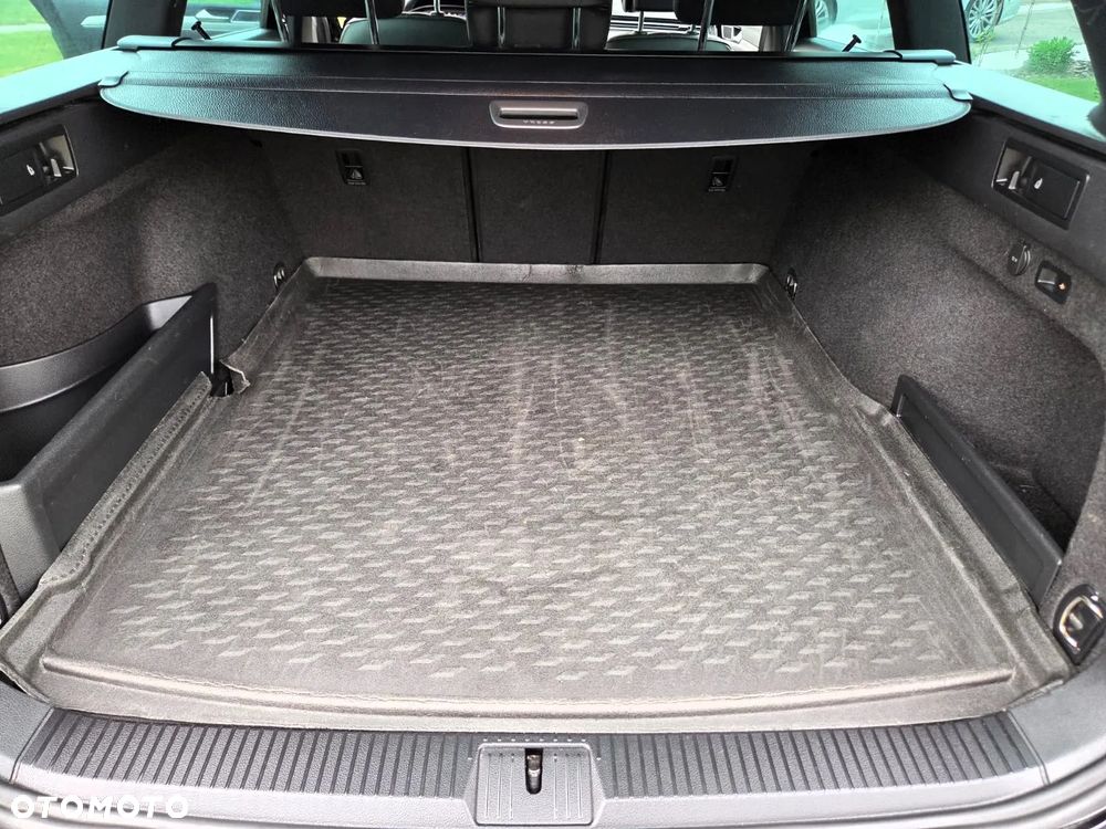 Volkswagen Passat 2.0 TDI Bi-Turbo BMT 4Mot Highline DSG - 16