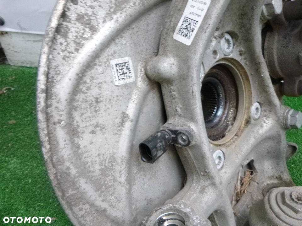 AUDI A4 B9 8W ZAWIESZENIE ZWROTNICA MCPHERSON KOMPLETNIE LEWE PRAWE 8W0407559 8W0407560 - 8