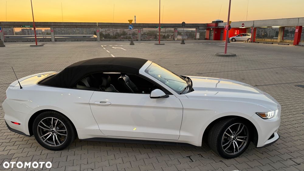 Ford Mustang - 38