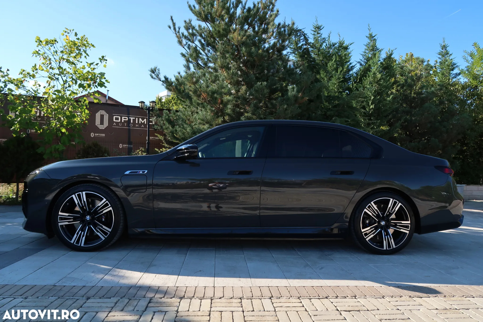 BMW M7 M760e xDrive AT PHEV - 4