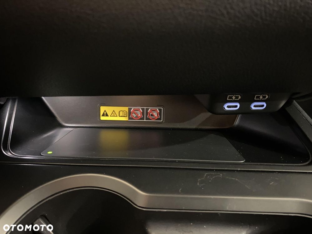 Lexus UX 300h Business - 17