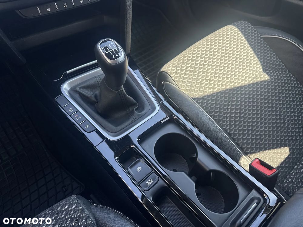 Kia Ceed 1.5 T-GDI Tribute - 15