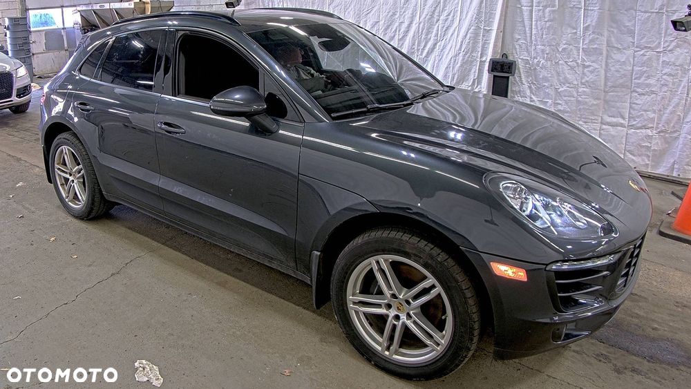 Porsche Macan - 1