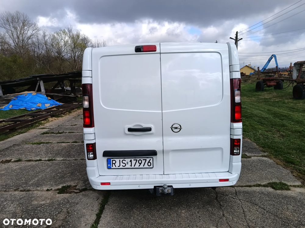 Opel Vivaro LONG L2H1 1.6 diesel 125kM 2019rok 155tyś.km EURO 6! AUTO W PEŁNI SPRAWNE, NIE WYMAGA WKŁADU FINANSOWEGO!!!SPROWADZONY ZE SZWECJI- ZAREJESTROWANY! - 10