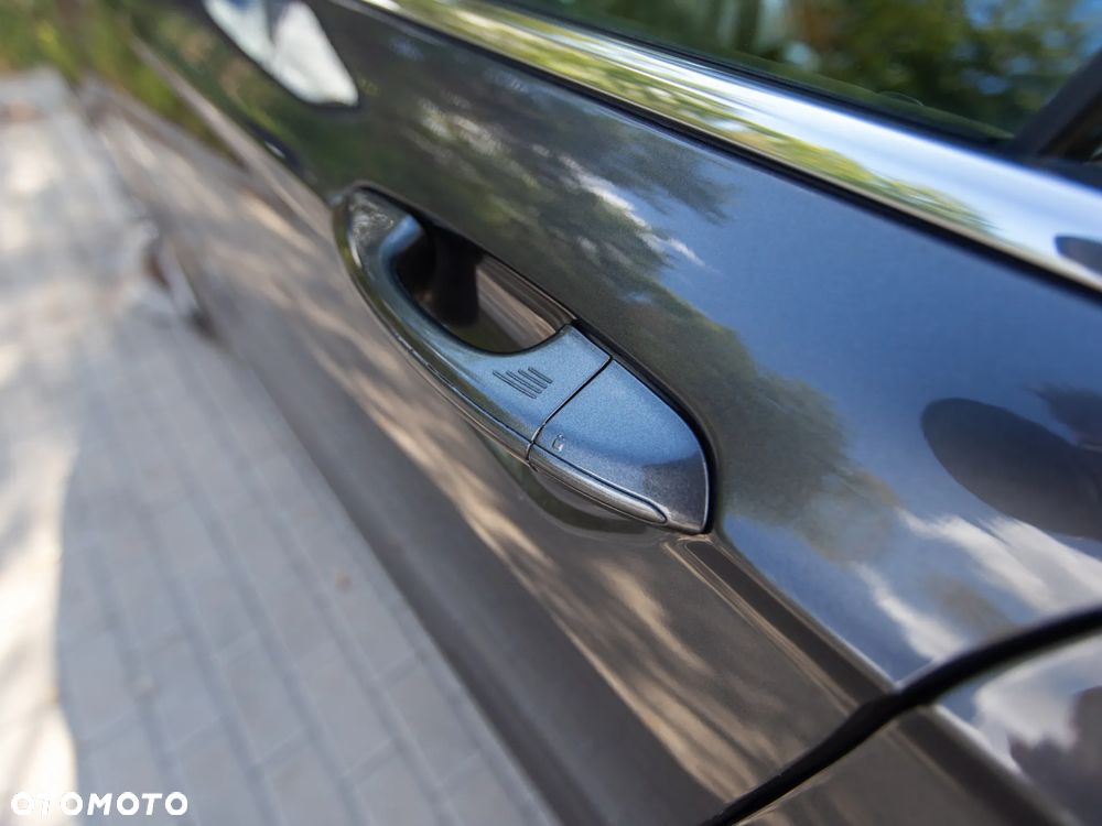 Ford Mondeo Turnier 2.0 TDCi Bi-Turbo PowerShift-Aut Titanium - 17