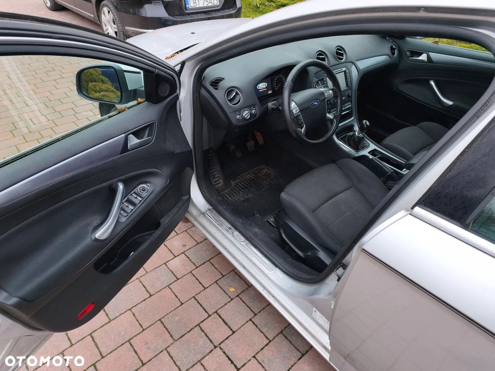 Ford Mondeo 2.0 TDCi Titanium - 9