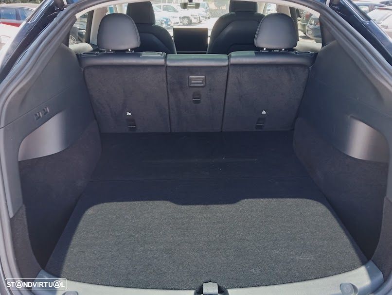 Tesla Model Y Long Range Dual Motor AWD - 6