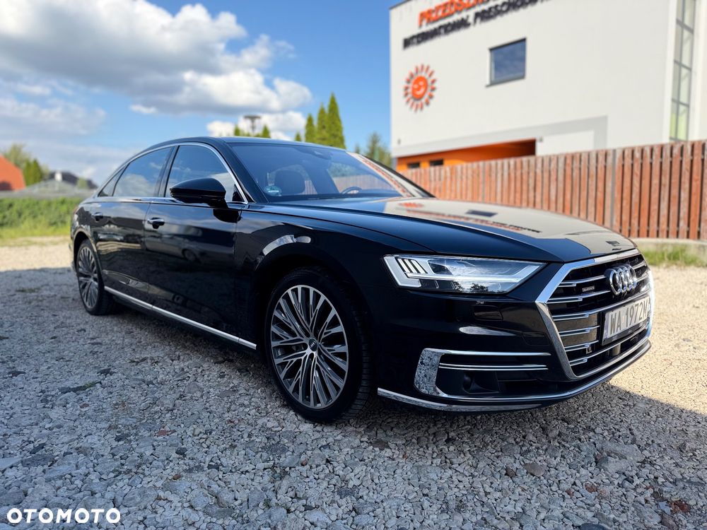 Audi A8 - 4