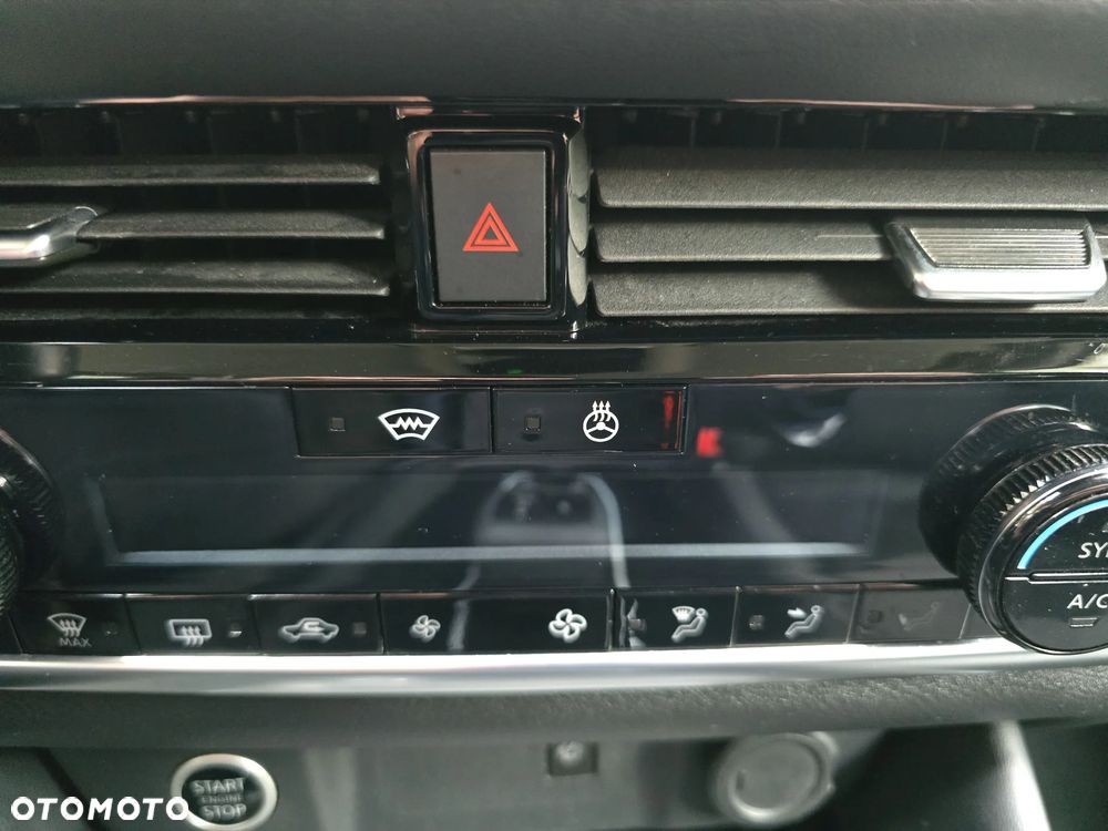 Nissan Qashqai 1.3 DIG-T MHEV 4x4 N-Connecta Xtronic - 25