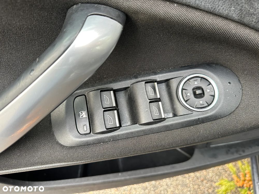 Ford Mondeo SW 2.0 TDCi Trend - 21