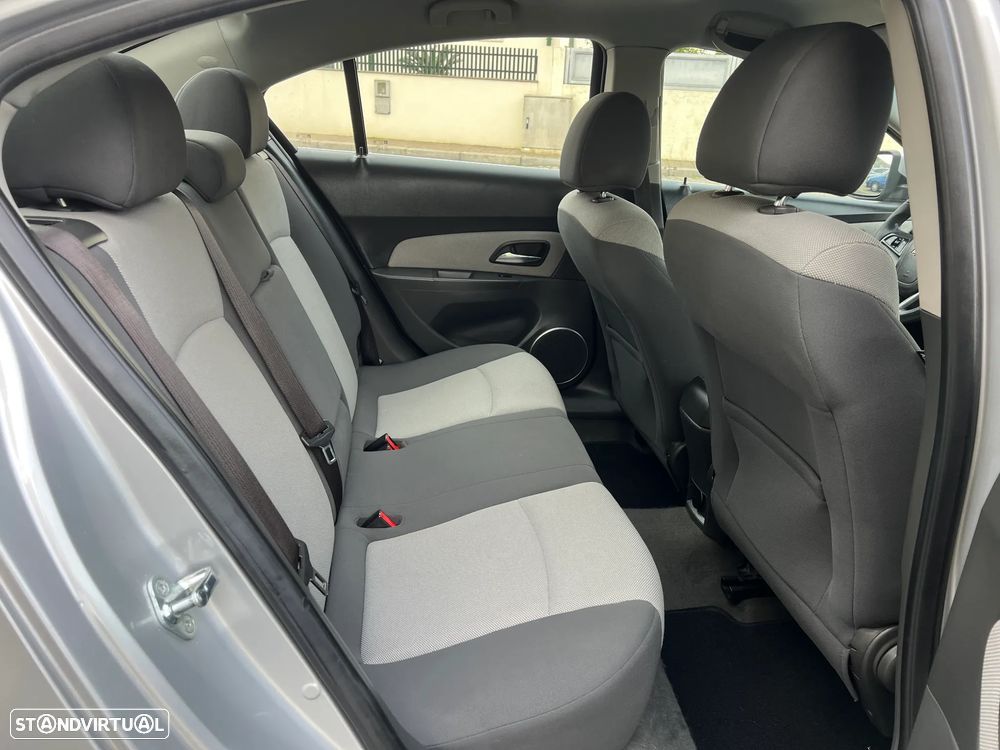 Chevrolet Cruze 2.0 VCDi LT - 21