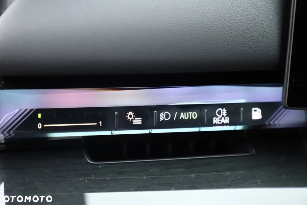 BMW Seria 5 520d mHEV M Sport - 28