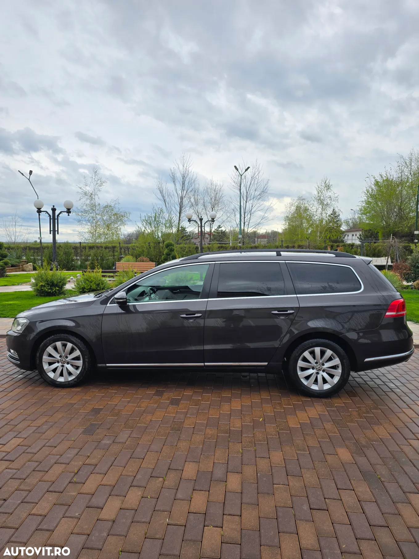 Volkswagen Passat Variant 2.0 TDI 4Motion BlueMotion Technology Comfortline DSG - 3