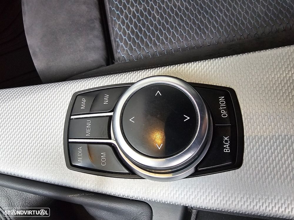 BMW 318 d Pack M - 19
