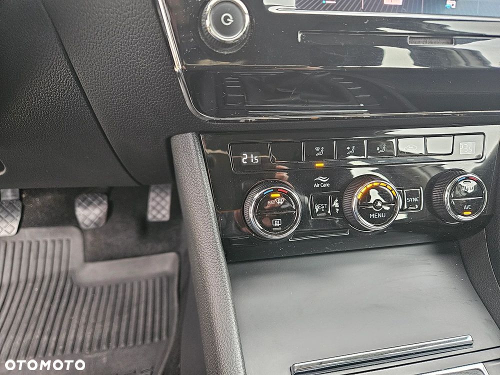 Skoda Superb 1.6 TDI Style - 32