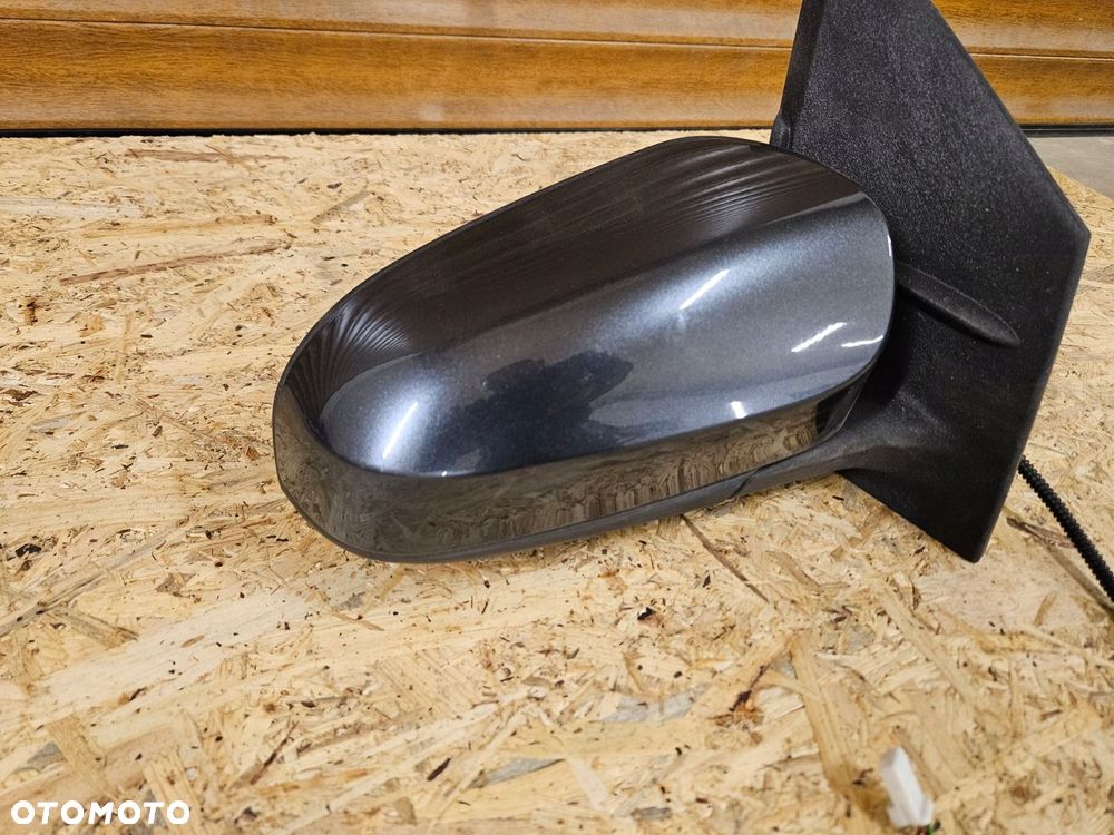 TOYOTA AYGO II 14-22 lusterko prawe 5pin 1E0 - 3