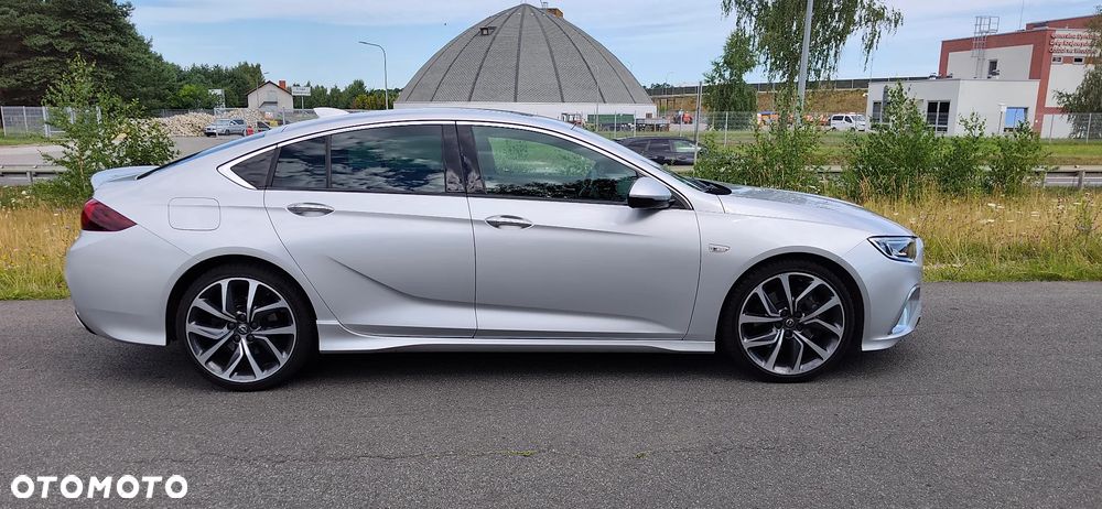 Opel Insignia 2.0 T 4x4 GSi S&S - 16