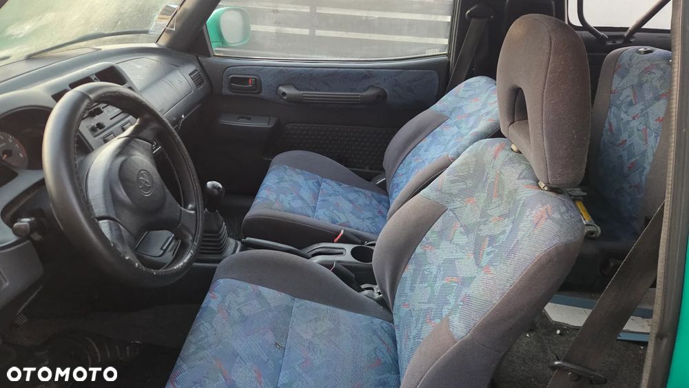 Toyota RAV4 2.0 - 13