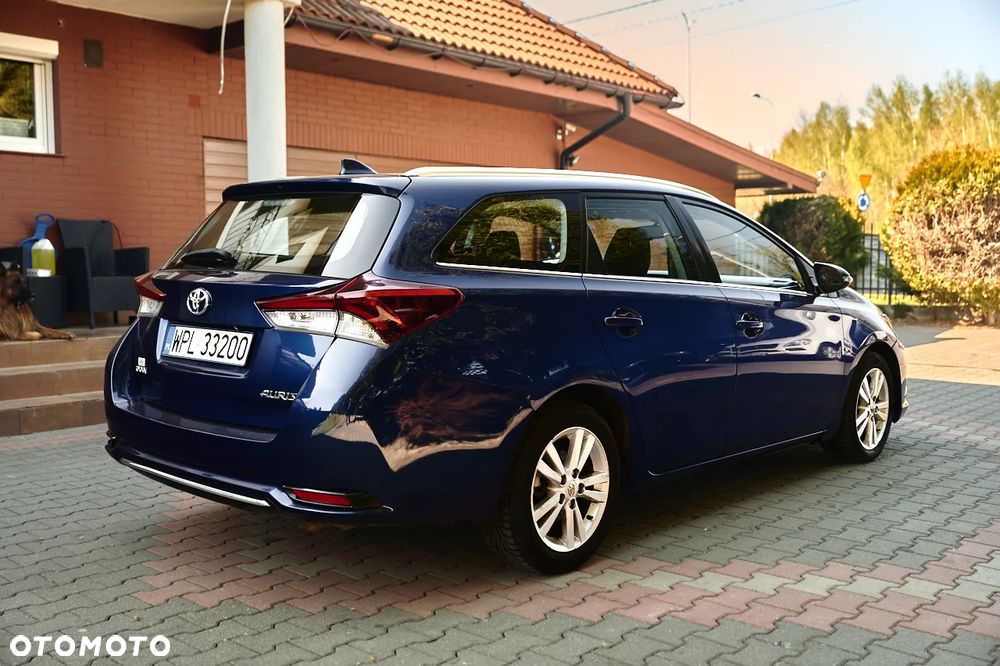 Toyota Auris 1.6 D-4D Design Edition - 5