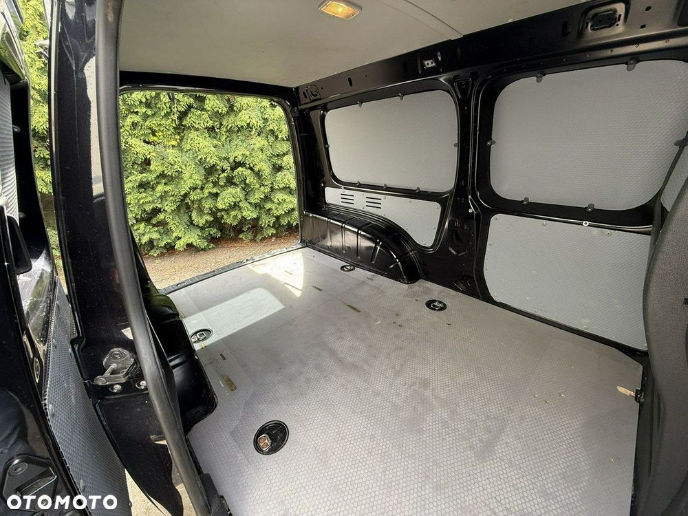 Volkswagen Caddy MAXI - 9