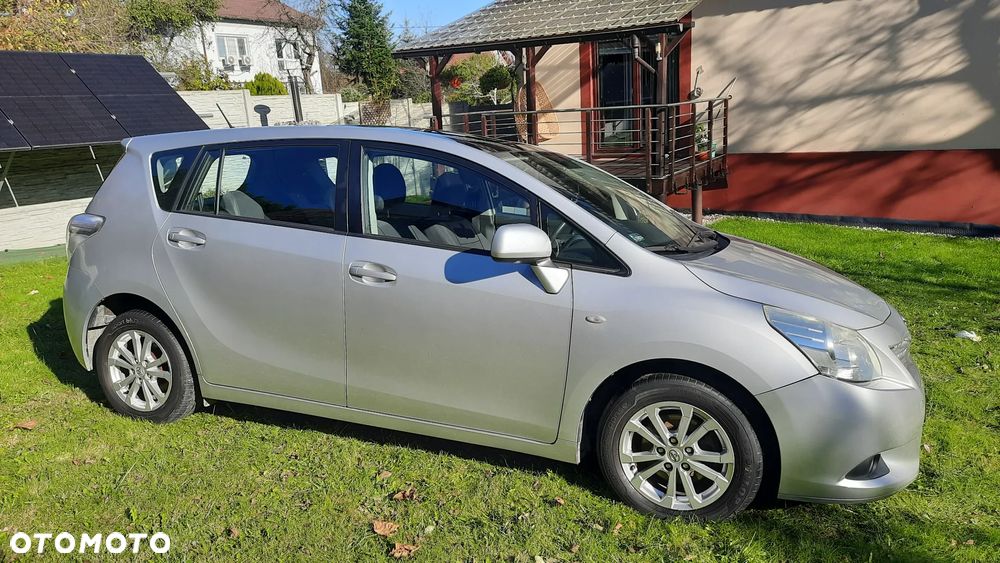 Toyota Verso 1.8 Premium EU5 - 24