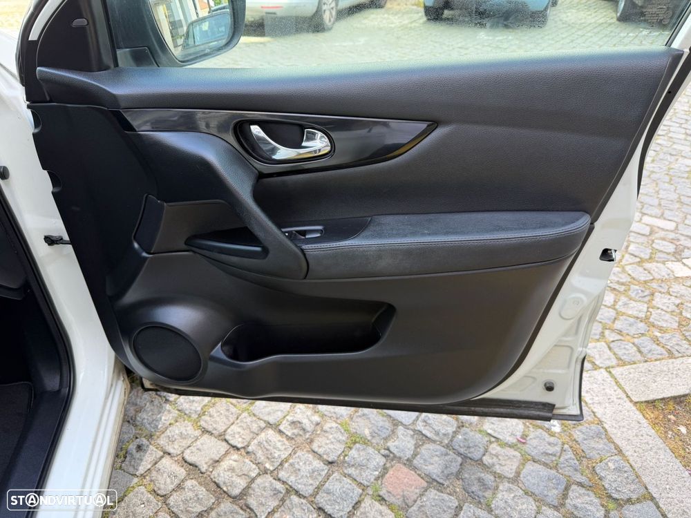 Nissan Qashqai 1.6 dCi Tekna Premium - 23