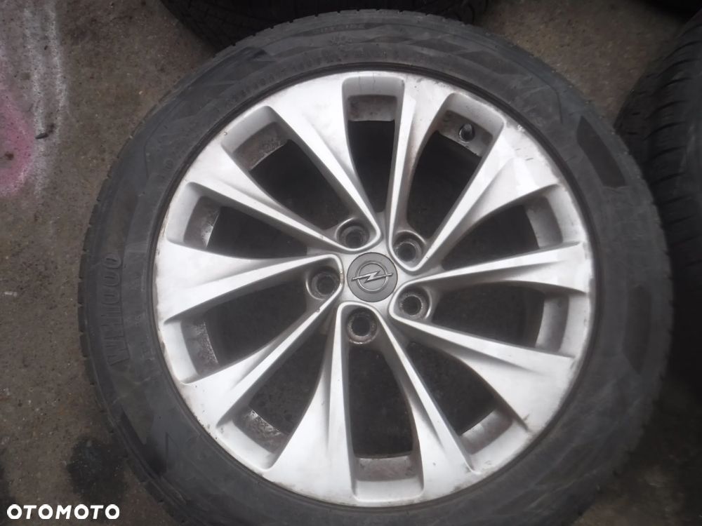 Opel Mokka Astra K Zafira Insignia  alufelgi  17 7,5" Et44  5X105 opony ladne 235/50/17 - 3