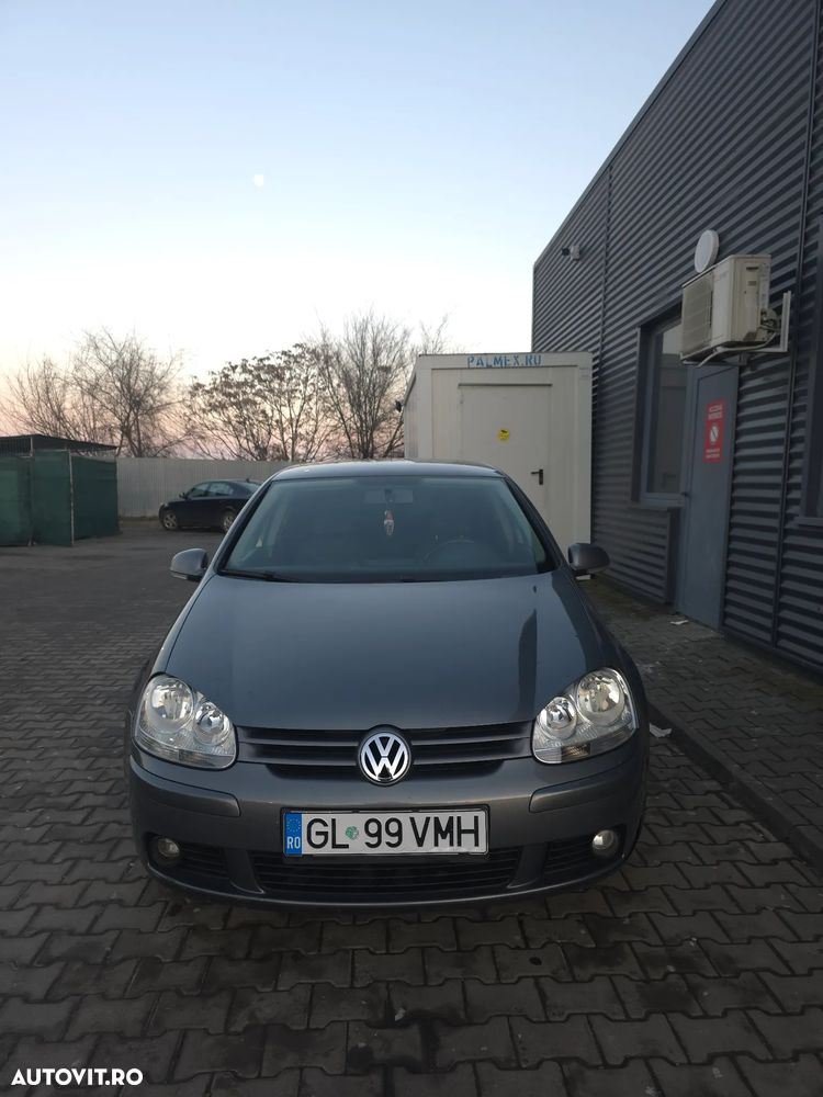 Volkswagen Golf - 2