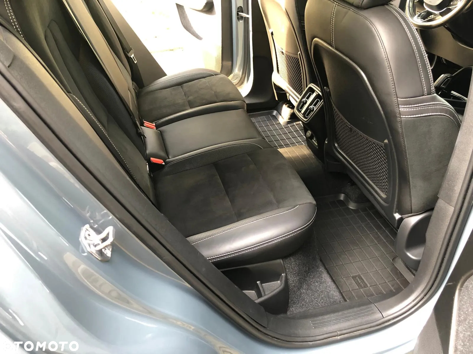 Volvo XC 40 T5 AWD R-Design - 33