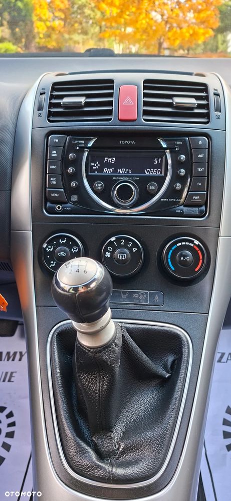 Toyota Auris 1.6 Comfort - 26