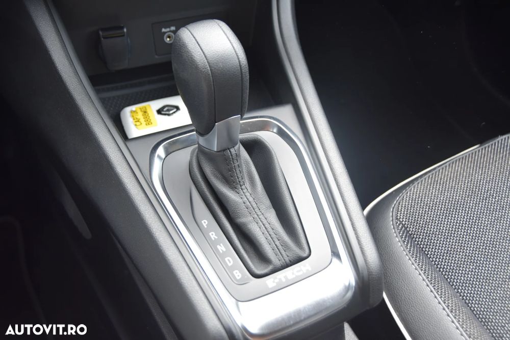 Renault Captur PHEV 160 Techno - 27