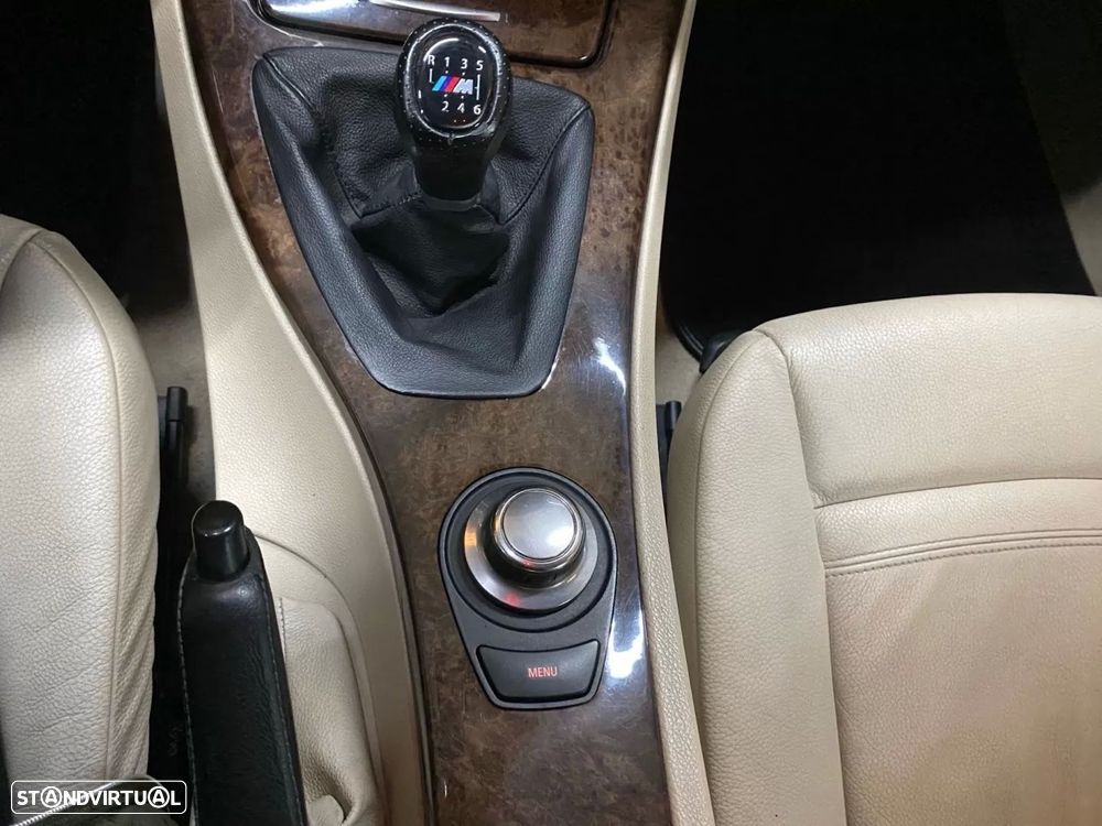 BMW 320 d Coupe - 14