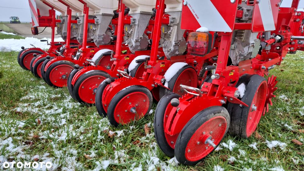 TOSCANO TOSCANO - 8 rzędowy siewnik pneumatyczny talerzowy do buraka, rzepaku, kukurydzy z nawozem - 3