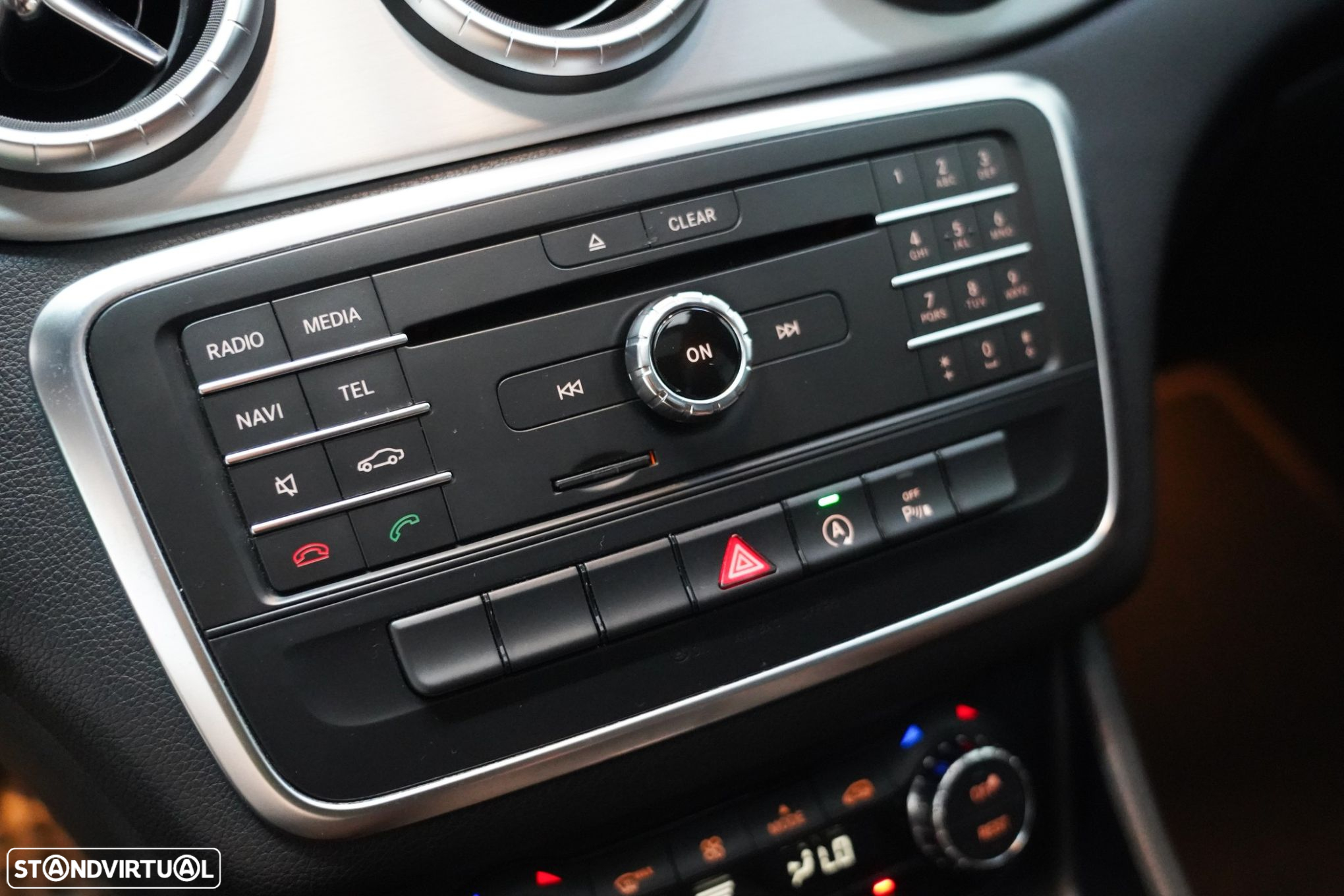 Mercedes-Benz CLA 180 d AMG Line - 14