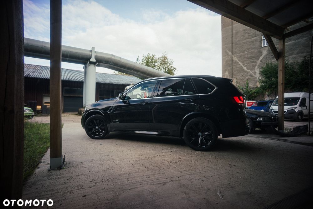 BMW X5 xDrive35i - 11
