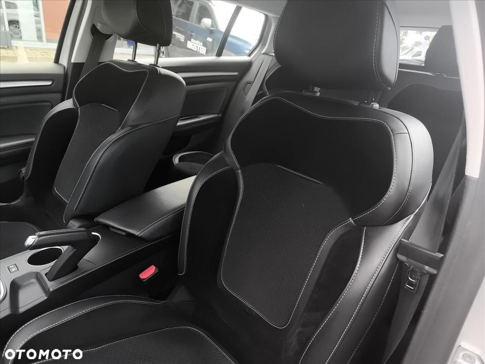 Renault Megane 1.5 Blue dCi Intens - 12