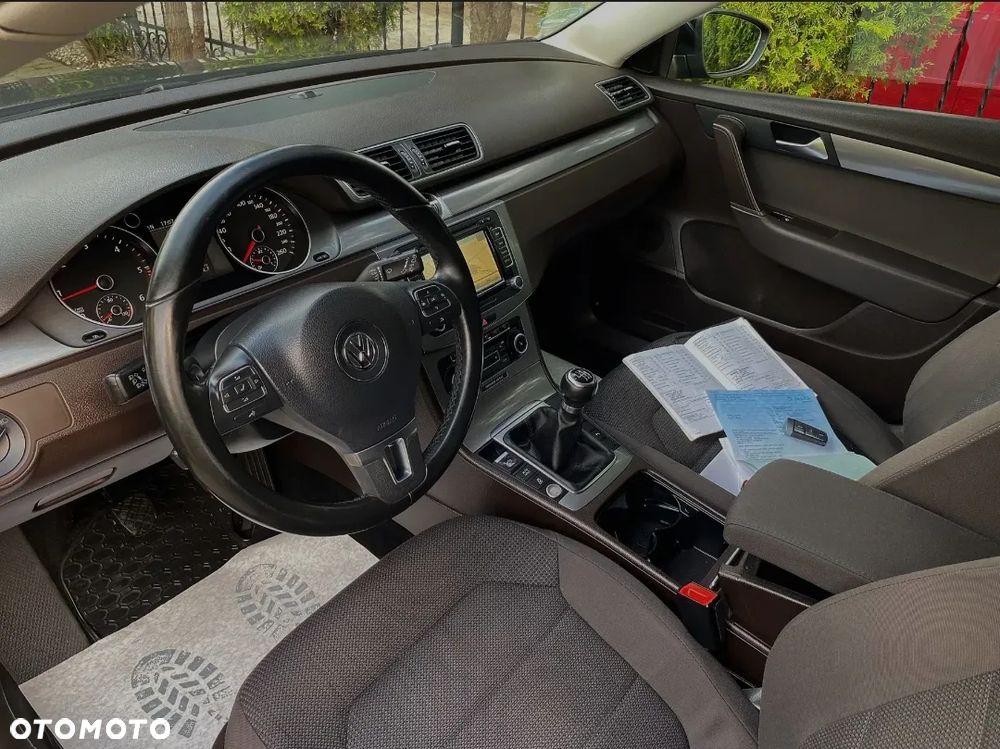 Volkswagen Passat 2.0 TDI DPF 4Mot Comfortline - 9