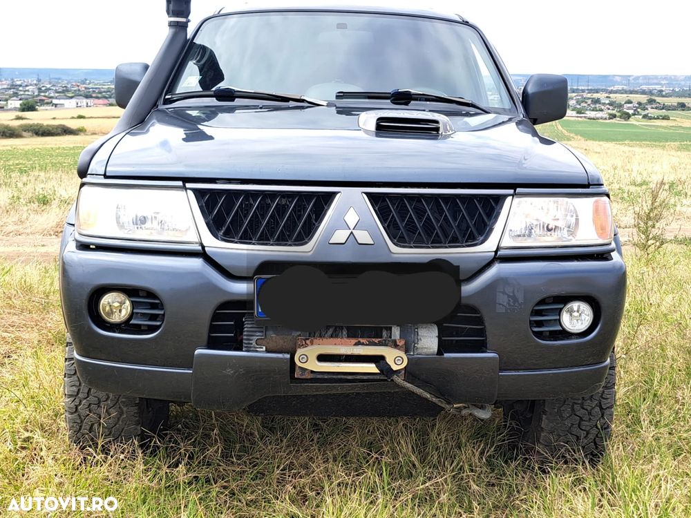 Mitsubishi Pajero Sport 2.5 TD Instyle - 2