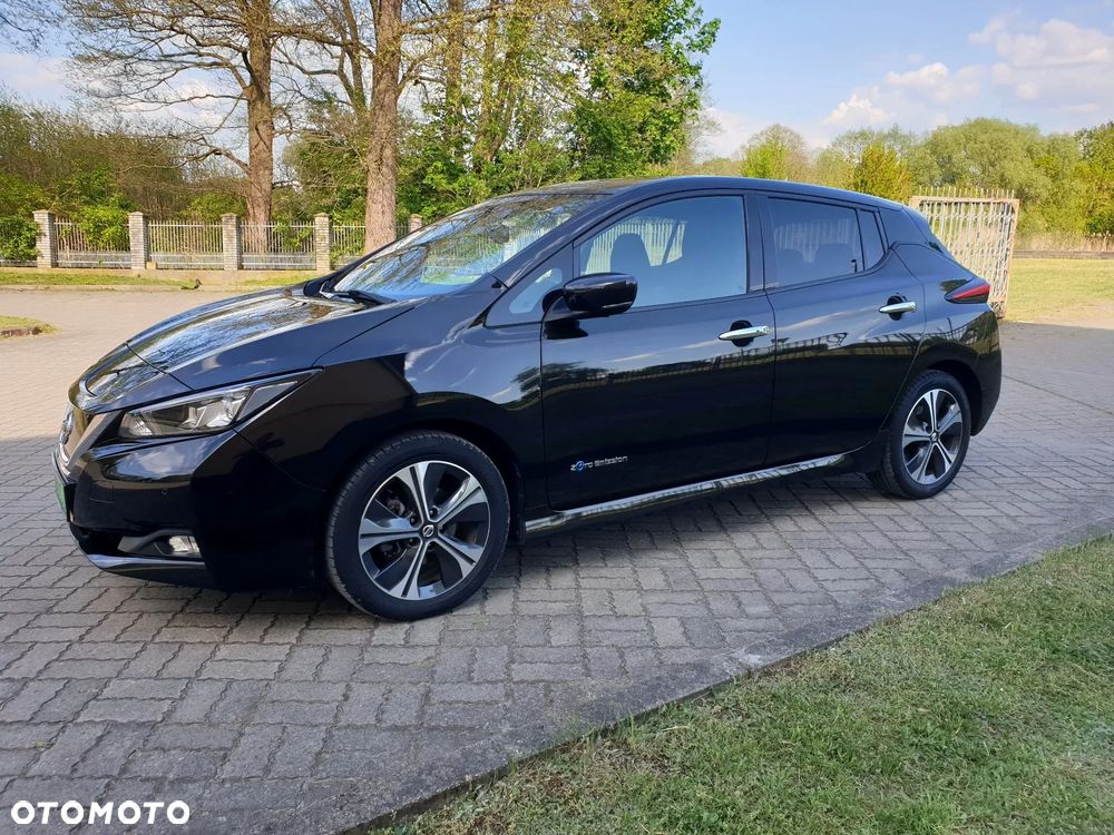 Nissan Leaf - 2