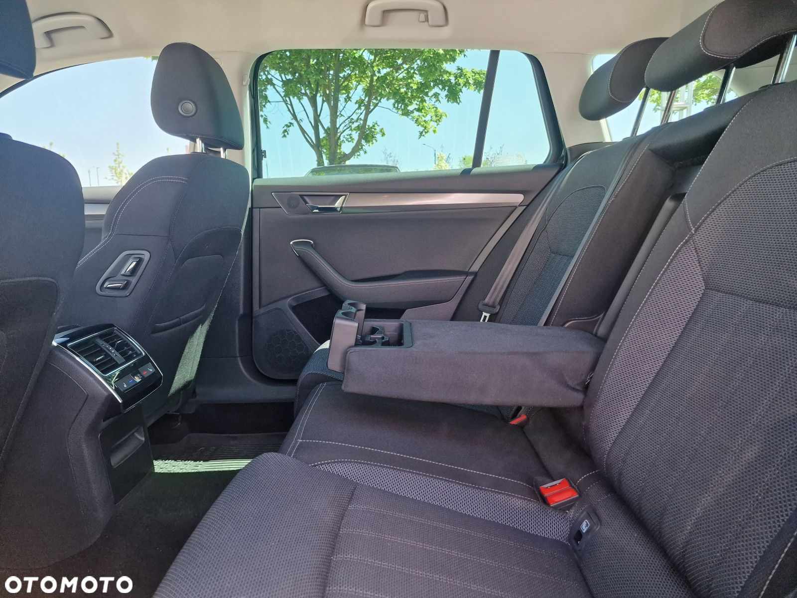 Skoda Superb 2.0 TDI Style DSG - 12