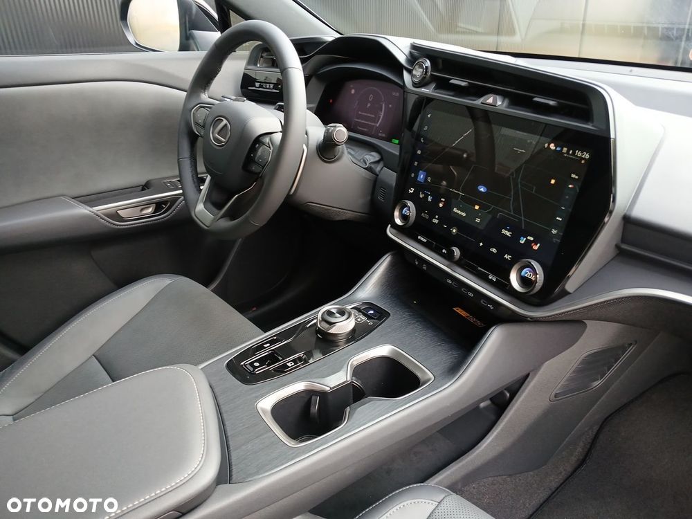Lexus RZ - 29