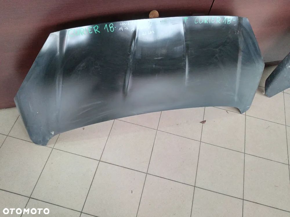 Ford courier 14 - maska pokrywa silnika Nowa Oryg Ford - 2