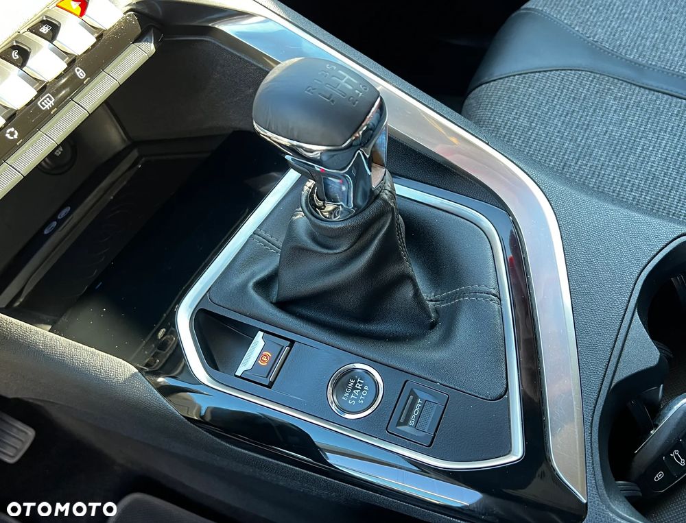 Peugeot 3008 BlueHDi 130 Stop & Start Allure Business-Paket - 26