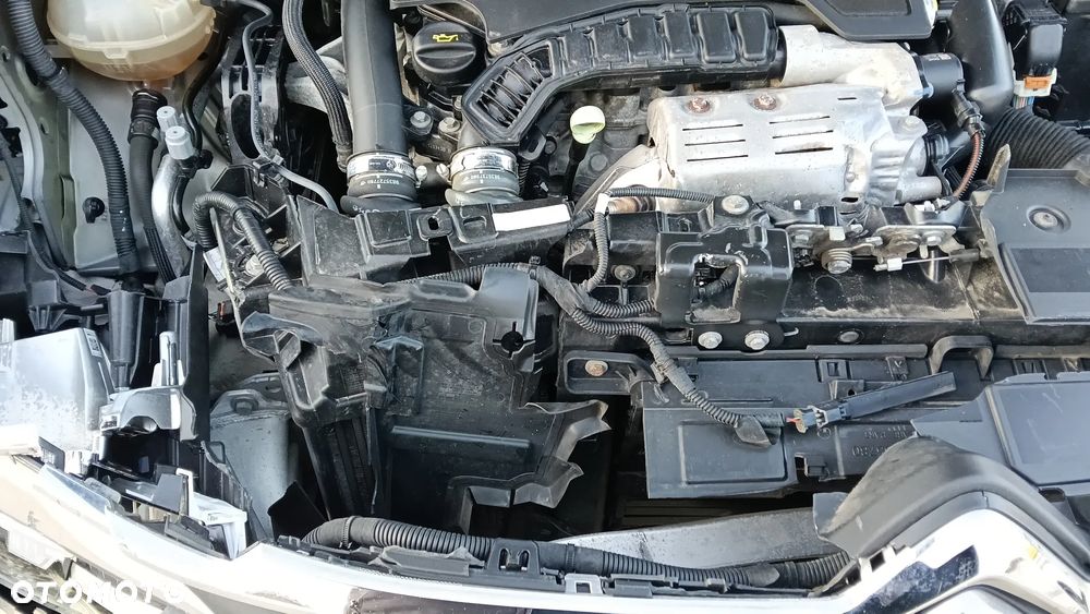 Citroën C4 PureTech 130 Stop&Start FEEL PACK - 33