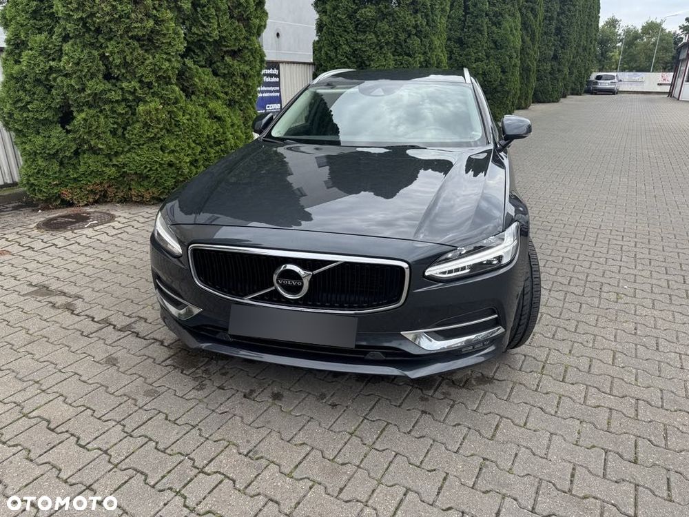 Volvo V90 D4 SCR Momentum Pro - 1